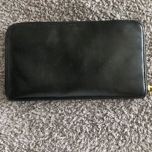Tory Burch Bags - Tory Burch Wallet Tory Burch Bags - Tory Burch Wallet